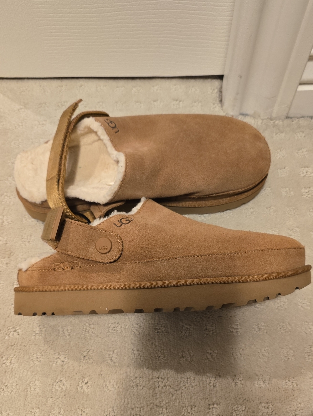 UGG Lanah Clog Slippers In Chestnut Sz. 9.5